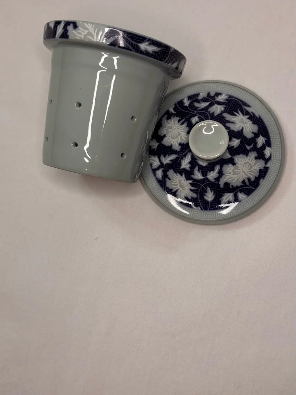 Blue and White Porcelain Tea Infuser Lid